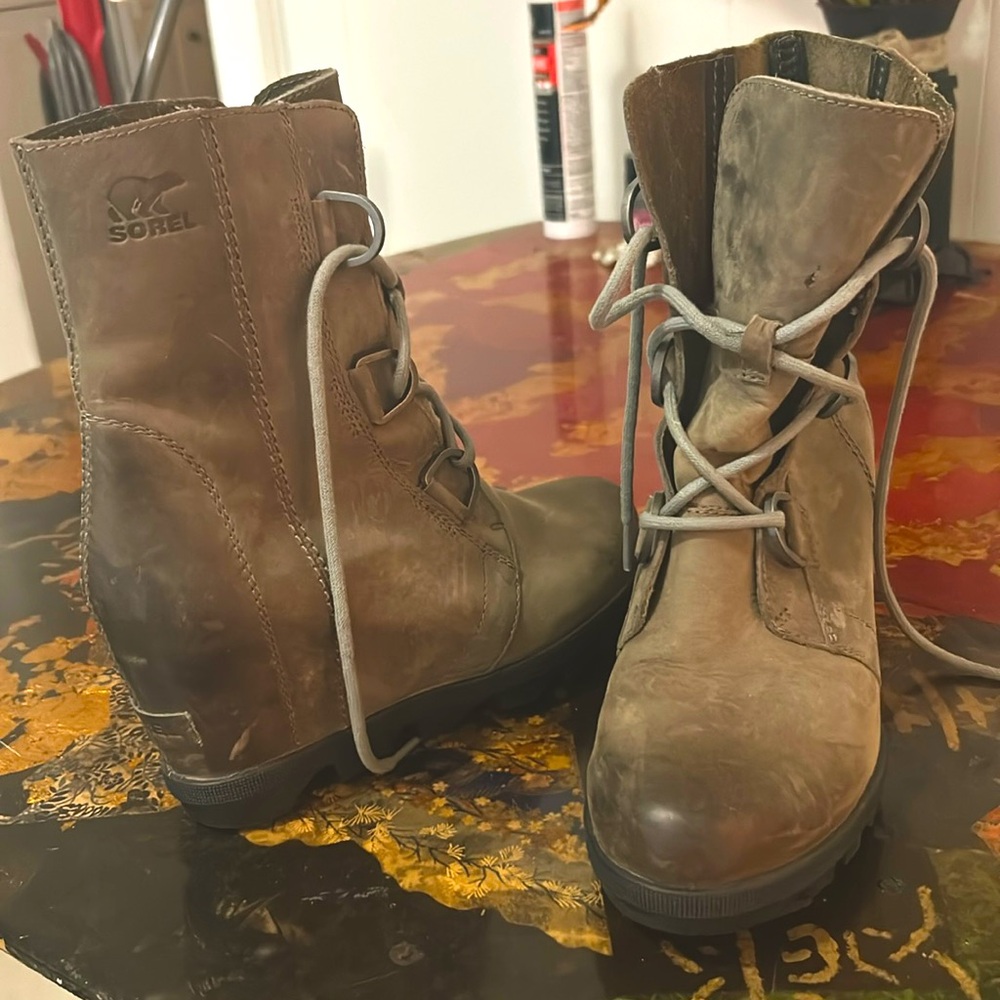 Sorel suede wedge heel boots